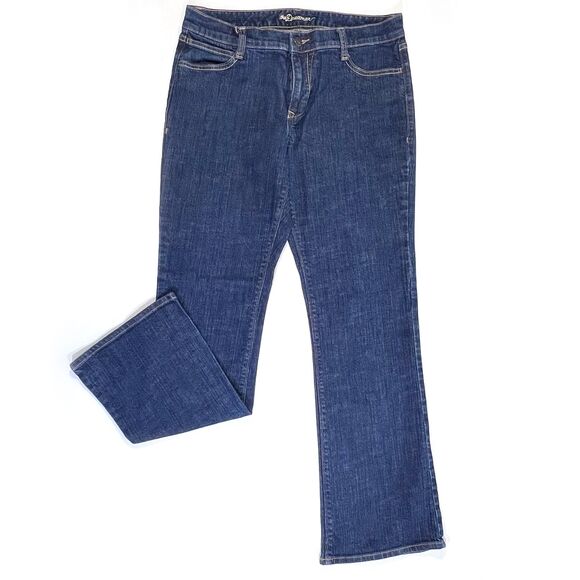 Old Navy Dreamer Bootcut Jeans Sz 8 - Picture 1 of 7